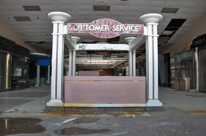 Illustration for article titled This Abandoned Wasteland Was Once America's Largest Mall